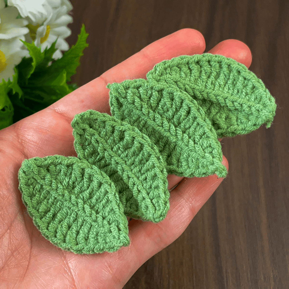 Crochet Leaf Pattern for Realistic 3D Applique Home Decor - Hand Trendy