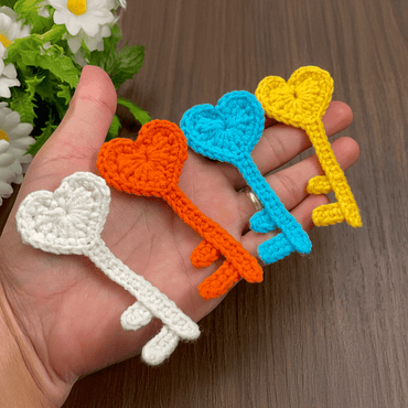 Crochet Heart Key Pattern Easy Romantic Applique Tutorial - Hand Trendy