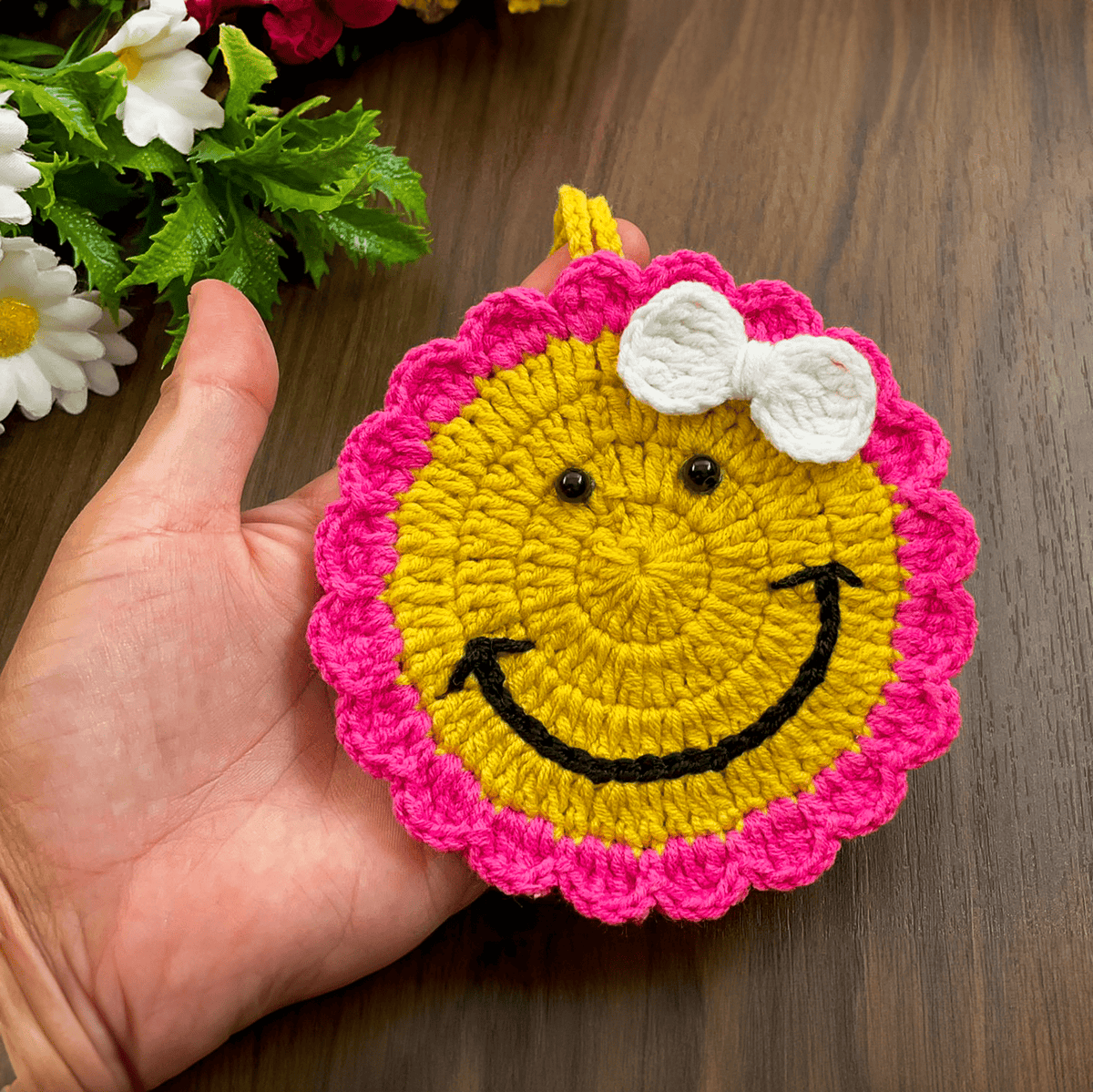 Crochet Smiley Face Ornament Pattern for Beginners and Wall Decor - Hand Trendy