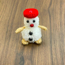 Pom Pom Snowman DIY Craft Pattern, Easy Snowman Tutorial for Winter Decorations - Hand Trendy