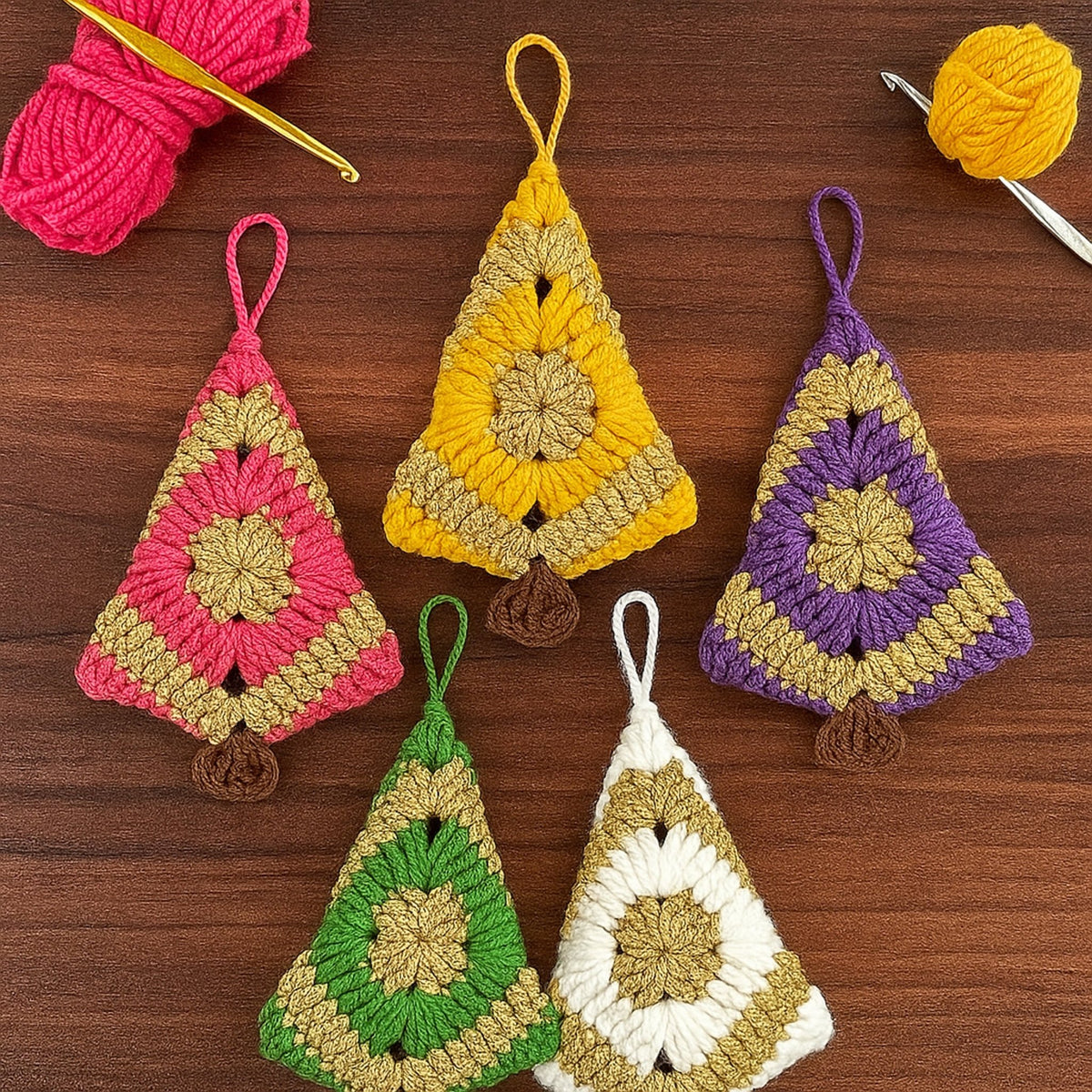 Christmas Tree Crochet Pattern PDF – Mini Holiday Ornament Tutorial – Handmade Crochet Xmas Decoration - Hand Trendy