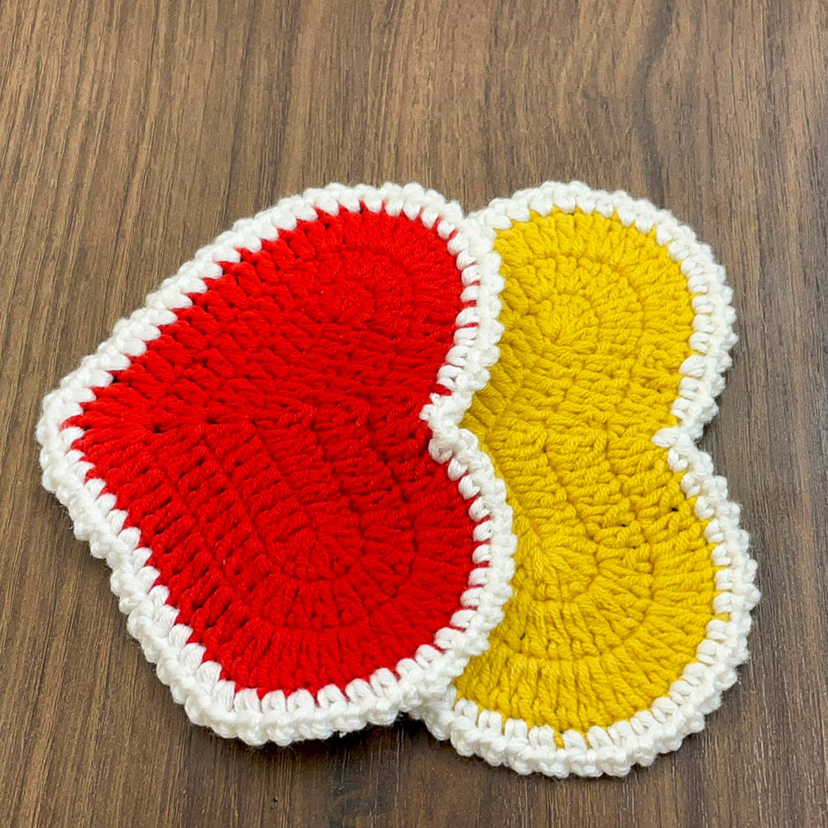 Heart Crochet Doily & Potholder Pattern - Cute Crochet Decor for Valentine's Day - Hand Trendy