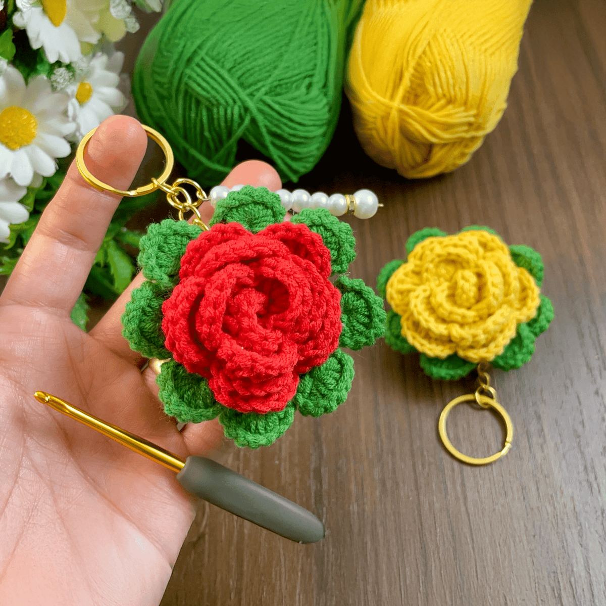 3D Crochet Rose Keychain Pattern PDF, Multilayer Floral Bag Charm - Hand Trendy