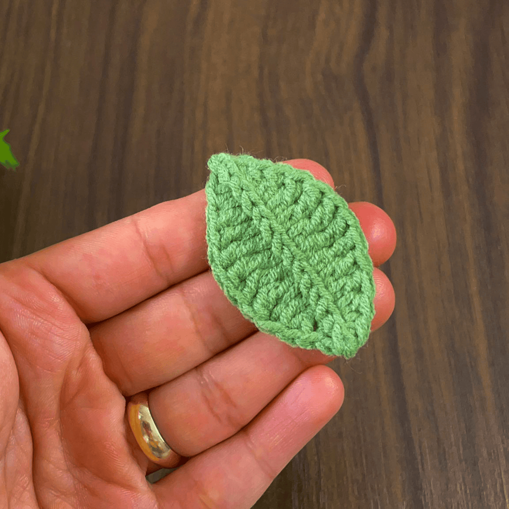 Realistic Crochet Leaf Pattern PDF, Nature - Inspired 3D Leaf Applique for Home Decoration - Hand Trendy