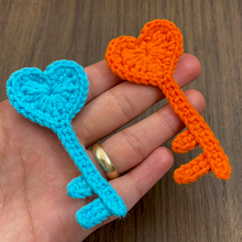 Crochet Heart Key Pattern PDF, Romantic Love Key Applique