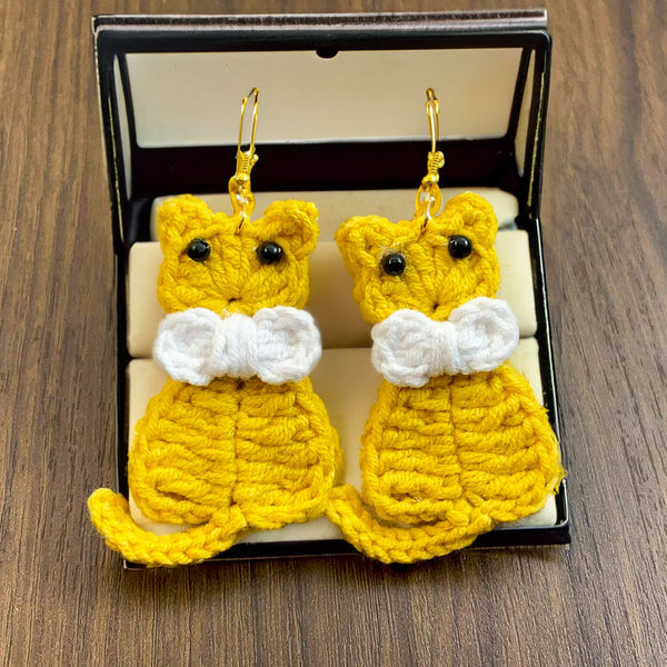 Crochet Cat Earrings Tutorial - Easy Handmade Micro Crochet Jewelry - Unique Present for Cat Lovers - Hand Trendy