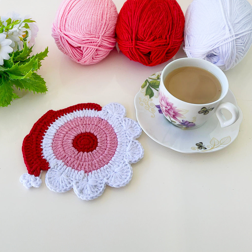 Crochet Santa Coasters Pattern - Festive Decor - Adorable Christmas Decor for Home and Coffee Lovers - Hand Trendy