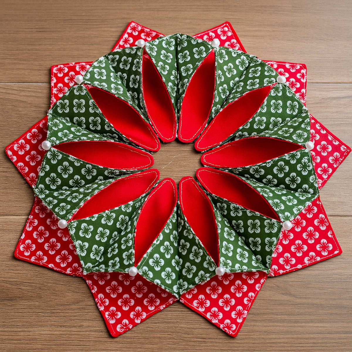 Christmas Poinsettia Candle Mat Sewing Pattern - Hand Trendy