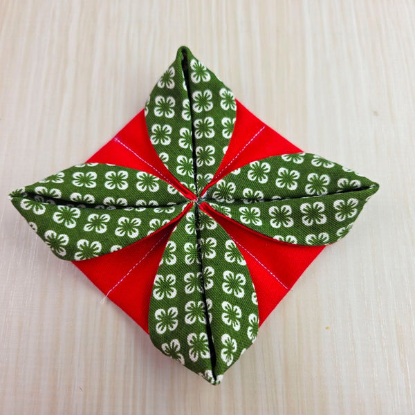 Christmas Fabric Coaster Sewing Pattern – Easy Quilted Mug Rug PDF Tutorial - Hand Trendy