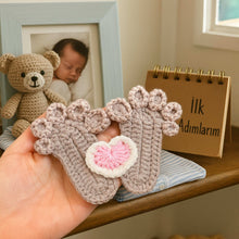 Crochet Baby Feet Applique Pattern PDF, DIY Newborn Footprint Motif - Hand Trendy