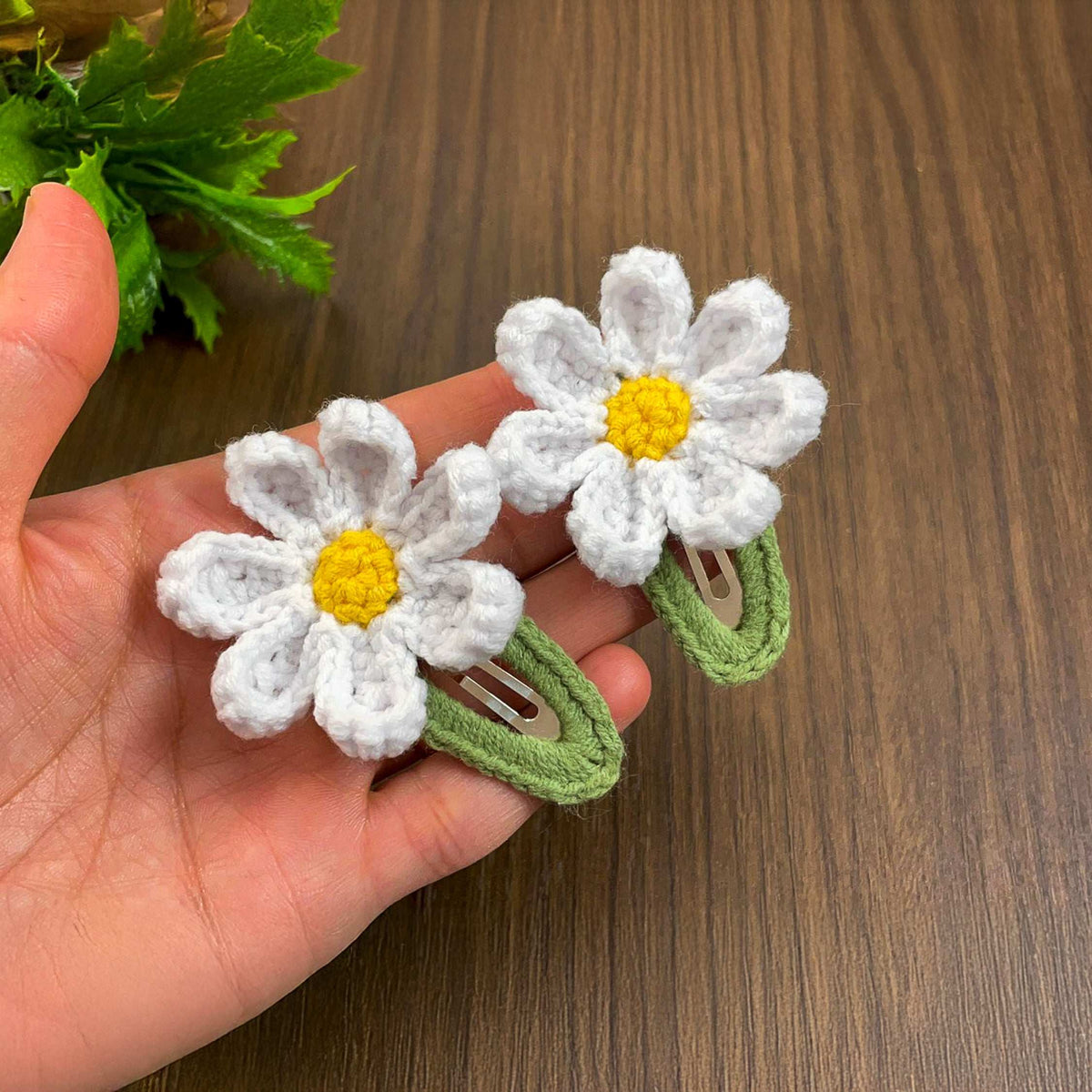 Crochet Daisy Hair Clip PDF Pattern for Handmade Flower Hair Accessory Design - Hand Trendy