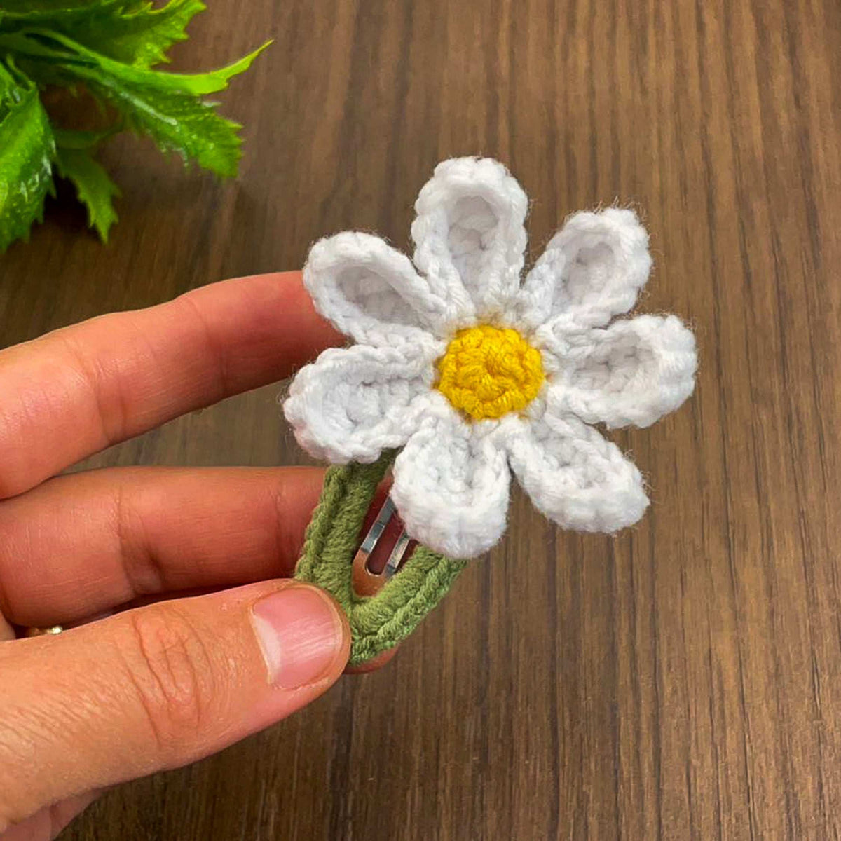 Crochet Daisy Hair Clip PDF Pattern for Handmade Flower Hair Accessory Design - Hand Trendy