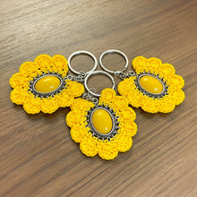 Crochet Sunflower Medallion Keychain Pattern PDF, Vintage Floral Pendant Tutorial - Hand Trendy