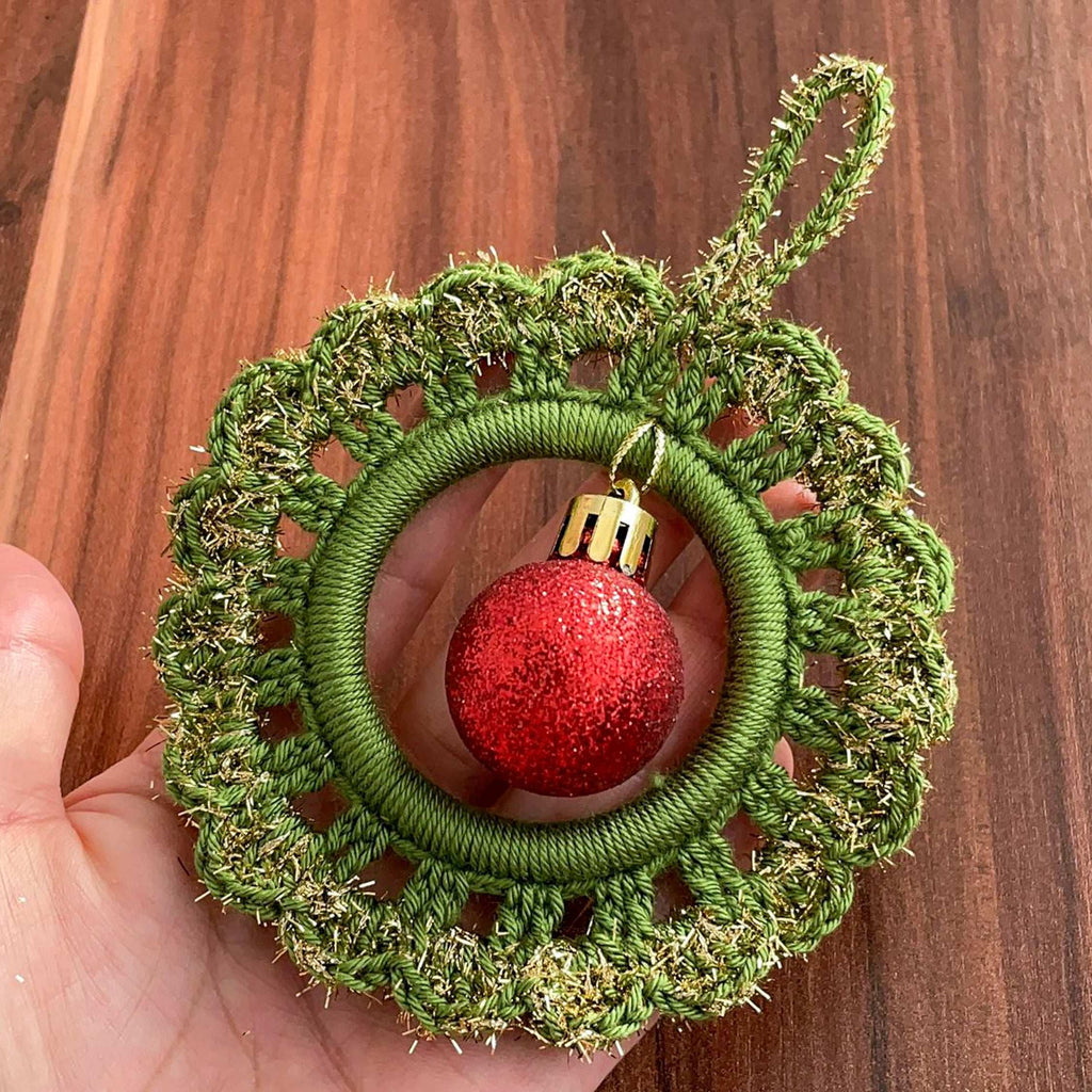 Crochet Xmas Wreath PDF Pattern, Festive DIY Holiday Wreath Tutorial - Hand Trendy