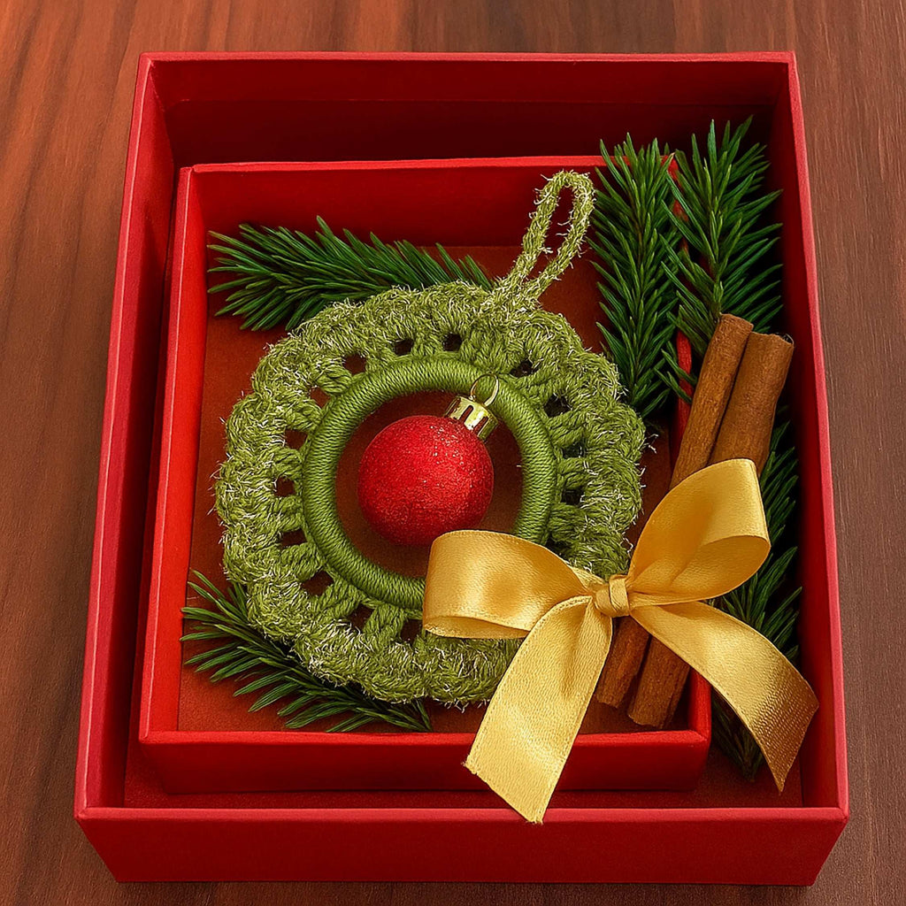 Crochet Xmas Wreath PDF Pattern, Festive DIY Holiday Wreath Tutorial - Hand Trendy