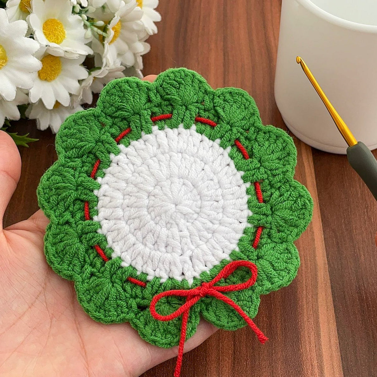 Crochet Christmas Coaster Pattern – Festive Holiday Table Decoration PDF - Hand Trendy