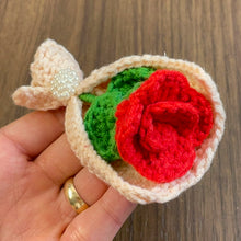 Crochet Rose Bouquet Pattern PDF with Mini Flower Gift Wrap Design for Valentine