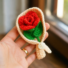 Crochet Rose Bouquet Pattern PDF with Mini Flower Gift Wrap Design for Valentine