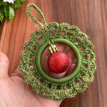 Crochet Xmas Wreath PDF Pattern, Festive DIY Holiday Wreath Tutorial