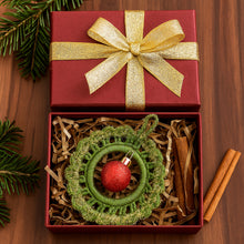 Crochet Xmas Wreath PDF Pattern, Festive DIY Holiday Wreath Tutorial