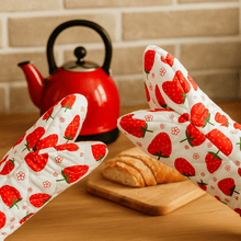 Strawberry Oven Mitt Sewing Pattern – Quilted Kitchen Glove PDF Tutorial - Hand Trendy