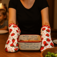 Strawberry Oven Mitt Sewing Pattern – Quilted Kitchen Glove PDF Tutorial - Hand Trendy