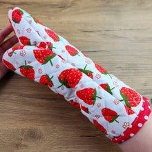 Strawberry Oven Mitt Sewing Pattern – Quilted Kitchen Glove PDF Tutorial - Hand Trendy