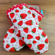 Strawberry Oven Mitt Sewing Pattern – Quilted Kitchen Glove PDF Tutorial - Hand Trendy