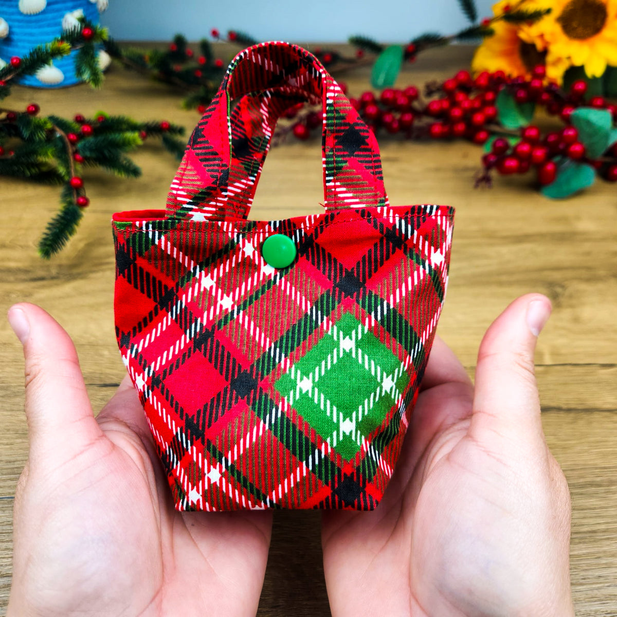 Mini Christmas Tote Bag Sewing Pattern PDF, Small Gift Bag DIY Template - Hand Trendy