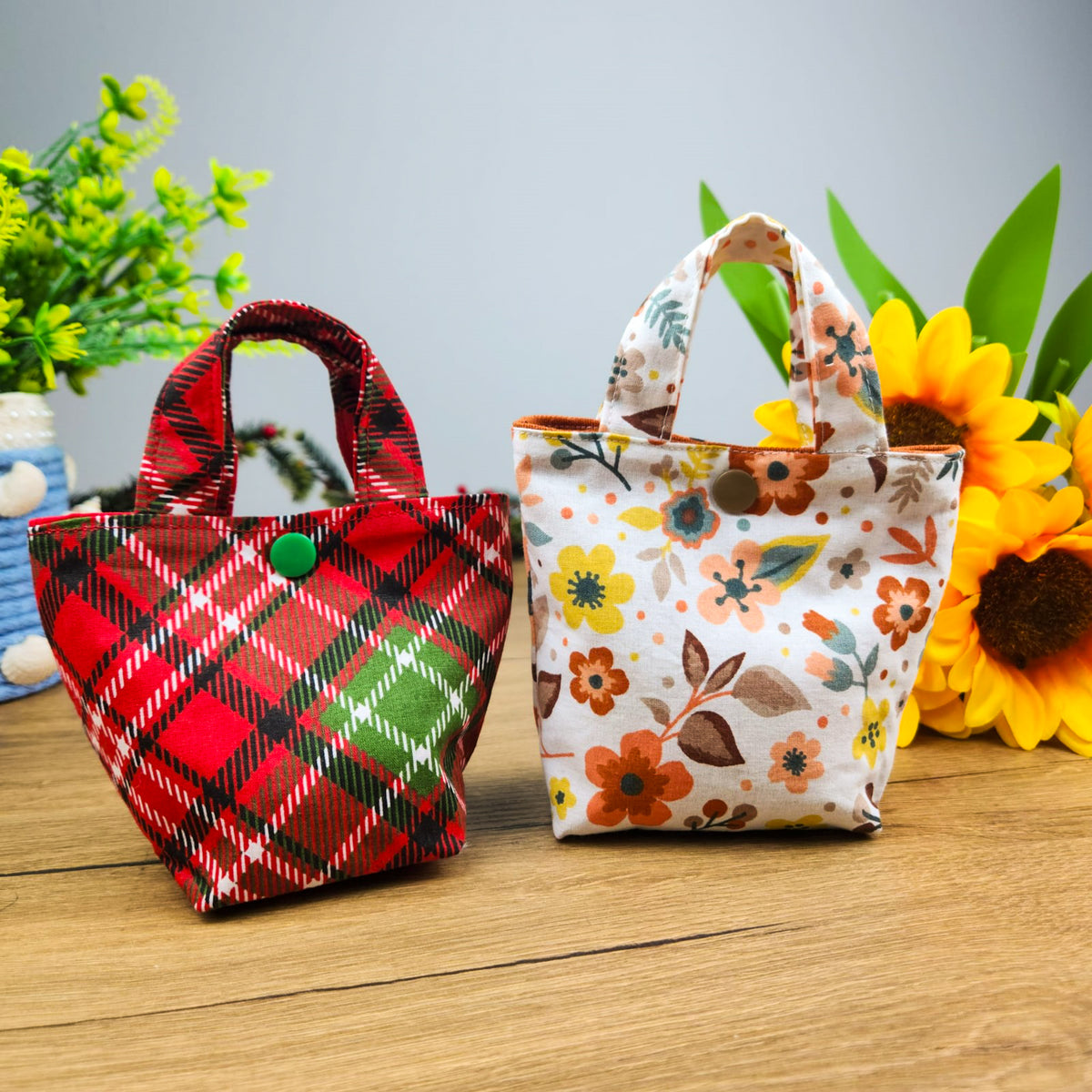 Mini Christmas Tote Bag Sewing Pattern PDF, Small Gift Bag DIY Template - Hand Trendy