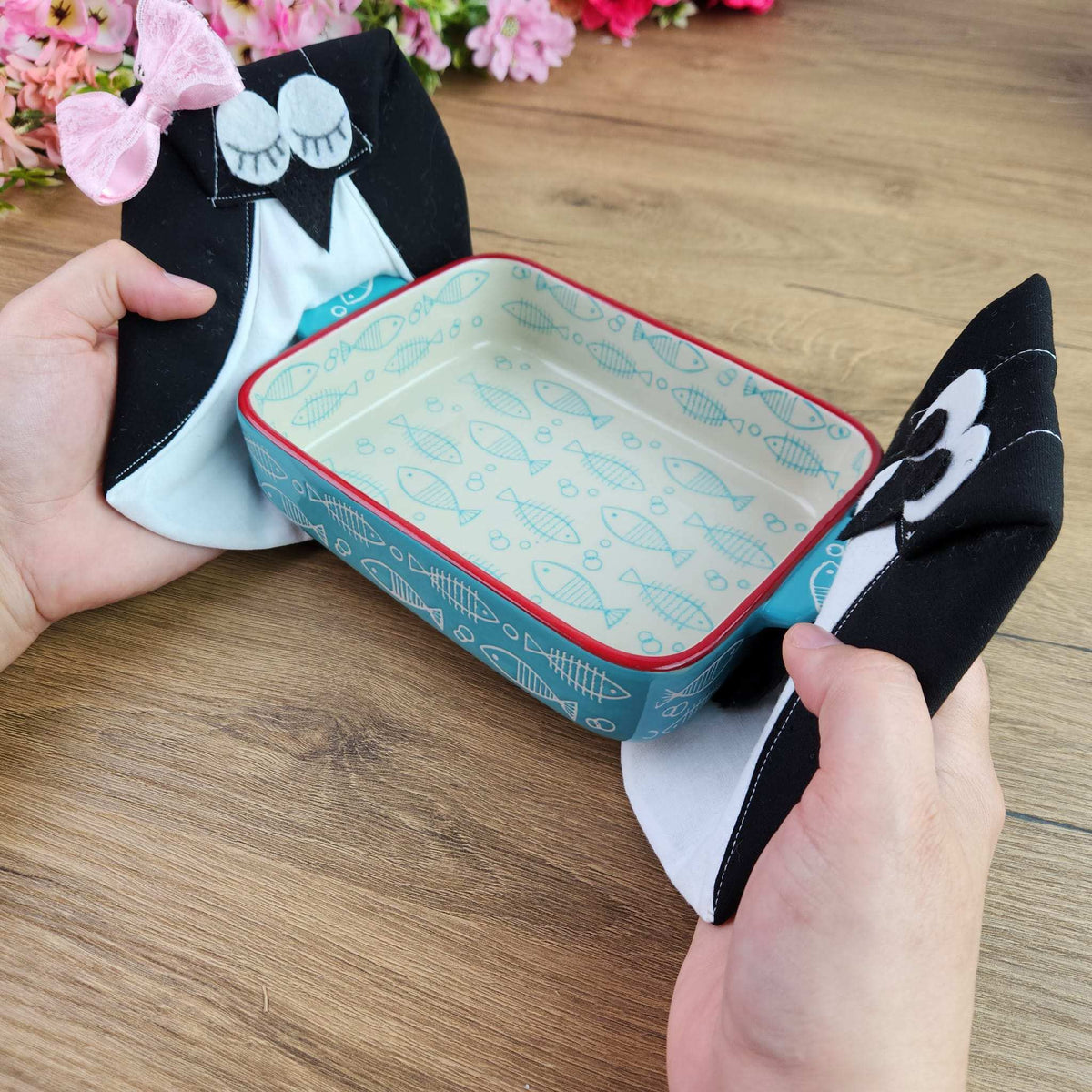 Penguin Oven Mitts Sewing Pattern – DIY Pot Holder PDF for Whimsical Kitchen Decor - Hand Trendy