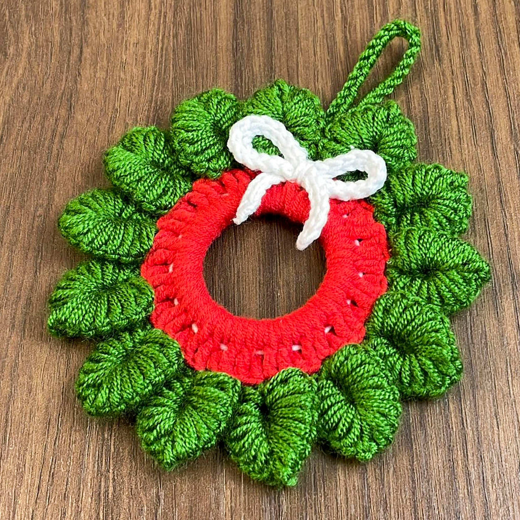 Holiday Crochet Wreath Pattern PDF, DIY Red Green Xmas Decoration Guide - Hand Trendy