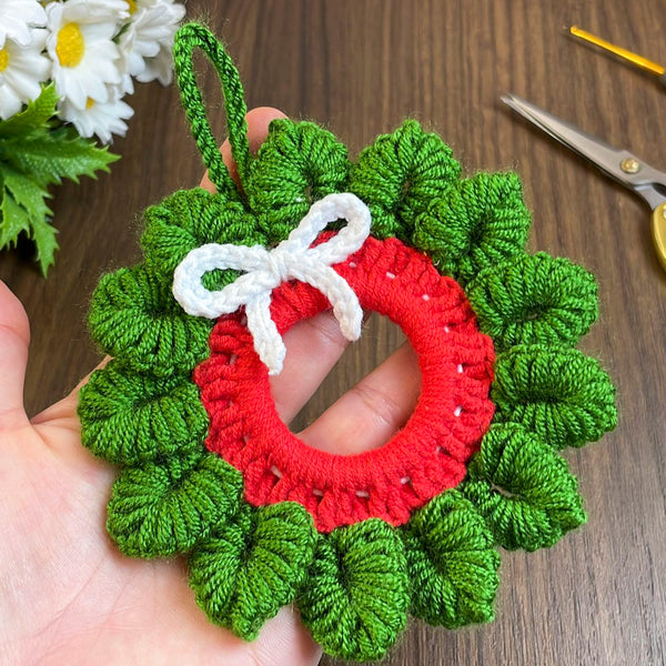 Holiday Crochet Wreath Pattern PDF, DIY Red Green Xmas Decoration Guide