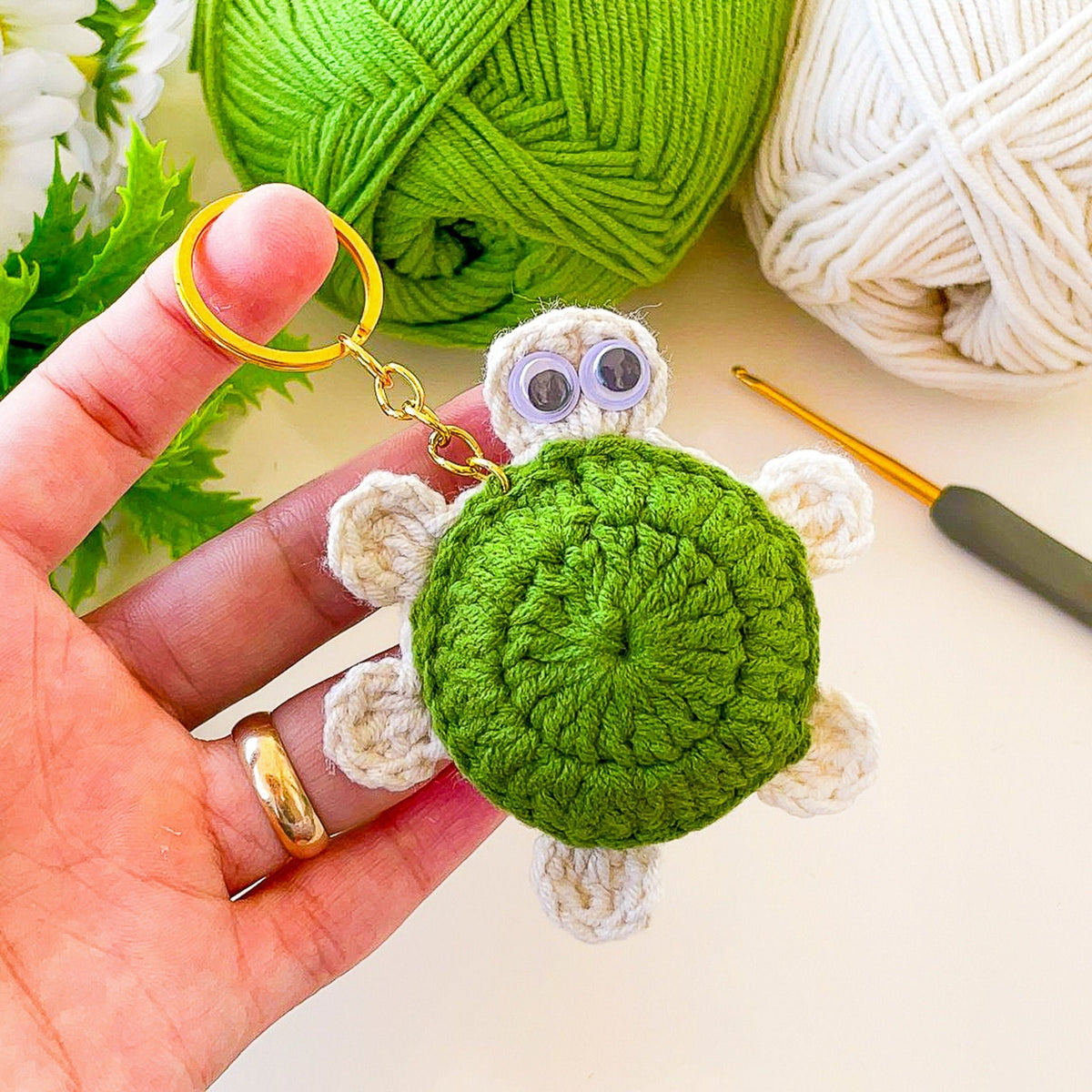Easy Turtle Crochet Keychain Pattern PDF - Keychain PDF Tutorial - Hand Trendy