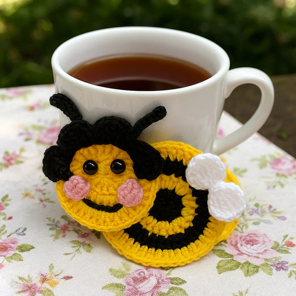 Crochet Bee Applique Pattern PDF, Cute Bumblebee Motif Design, Kids Bag Patch, Spring Nursery Decor Tutorial