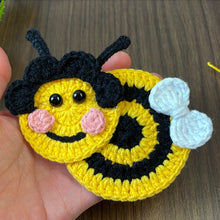 Crochet Bee Applique Pattern PDF, Cute Bumblebee Motif Design, Kids Bag Patch, Spring Nursery Decor Tutorial