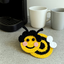 Crochet Bee Applique Pattern PDF, Cute Bumblebee Motif Design, Kids Bag Patch, Spring Nursery Decor Tutorial