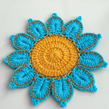 Crochet Flower Coaster Pattern PDF, Blue Petal Mug Rug Design, Handmade Cup Mat Tutorial, English & German