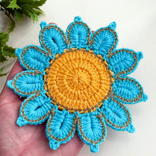 Crochet Flower Coaster Pattern PDF, Blue Petal Mug Rug Design, Handmade Cup Mat Tutorial, English & German