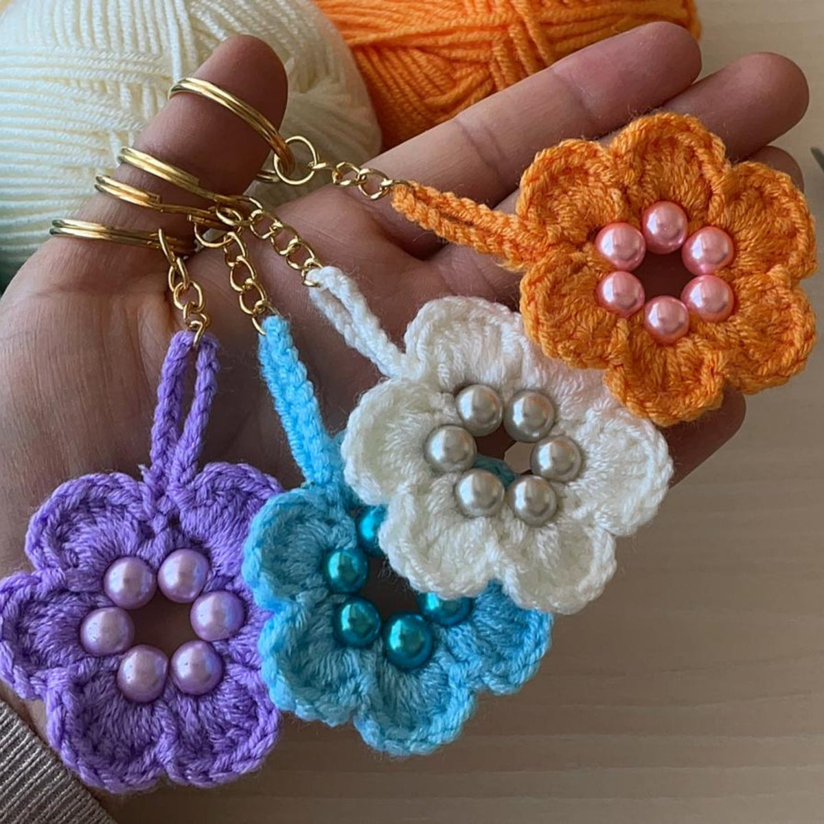 Easy Crochet Flower Keychain Pattern PDF - Pattern for Beginners - Hand Trendy