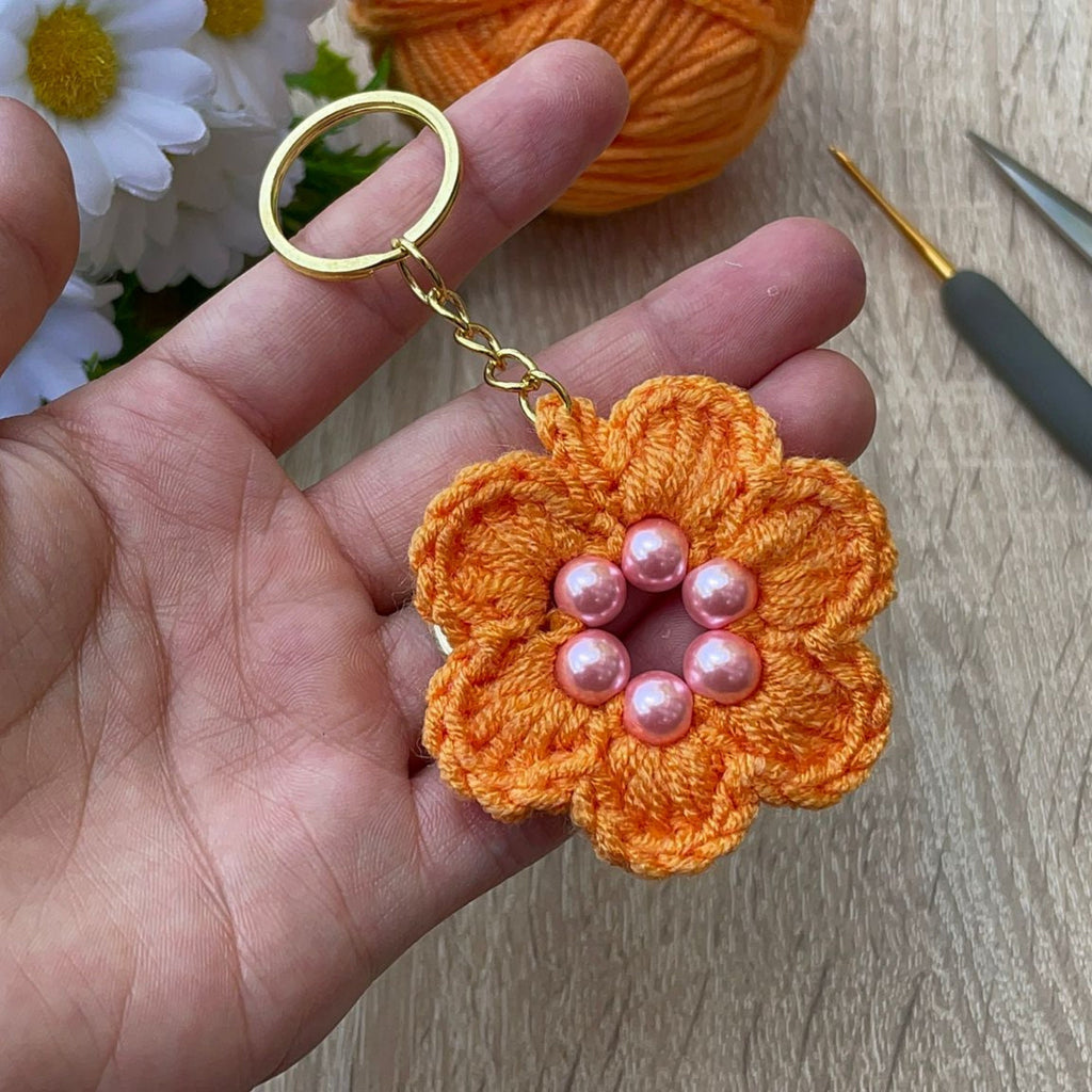 Easy Crochet Flower Keychain Pattern PDF - Pattern for Beginners - Hand Trendy