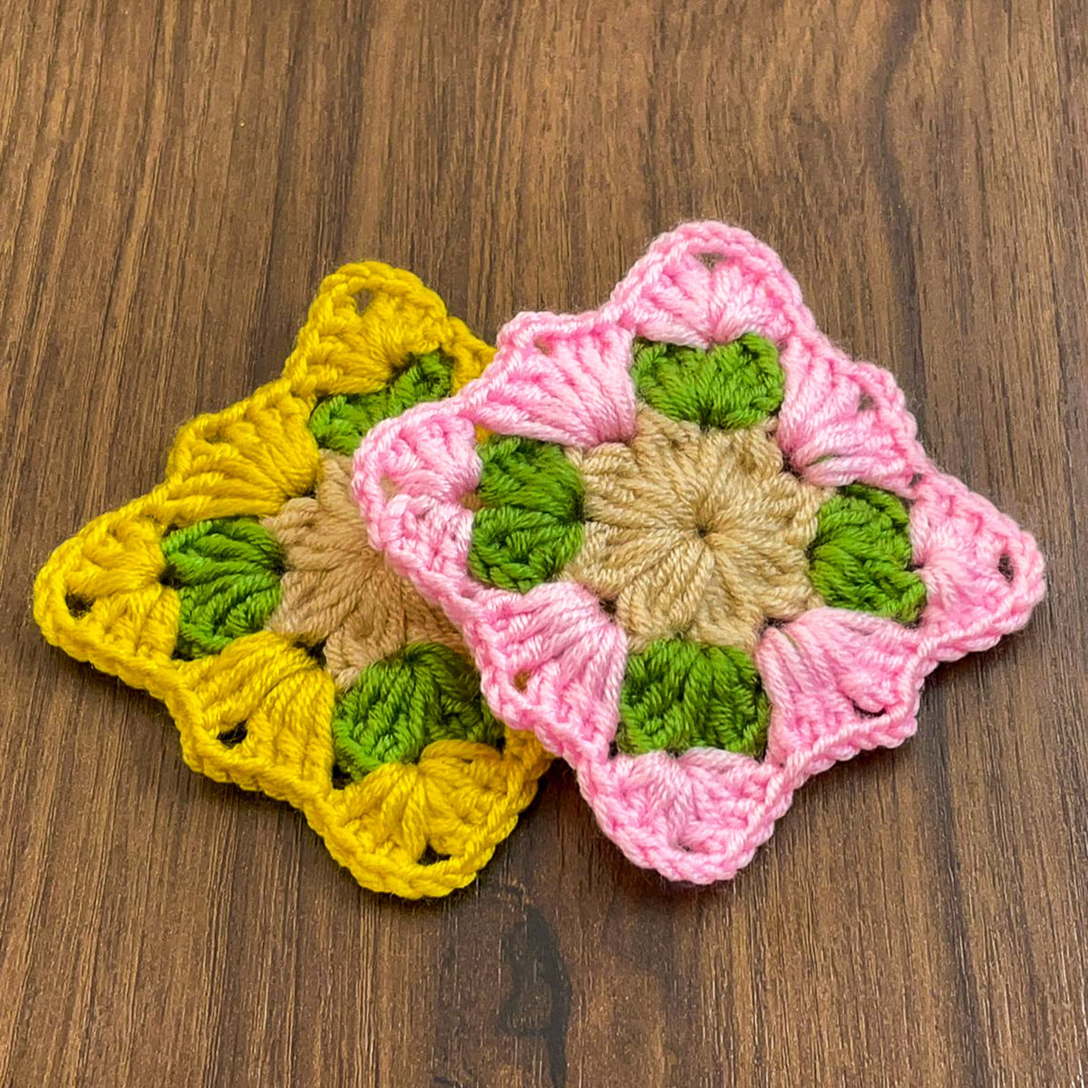 Easy Crochet Square Pattern - Perfect for Beginners - Small Crochet Square Pattern - Hand Trendy