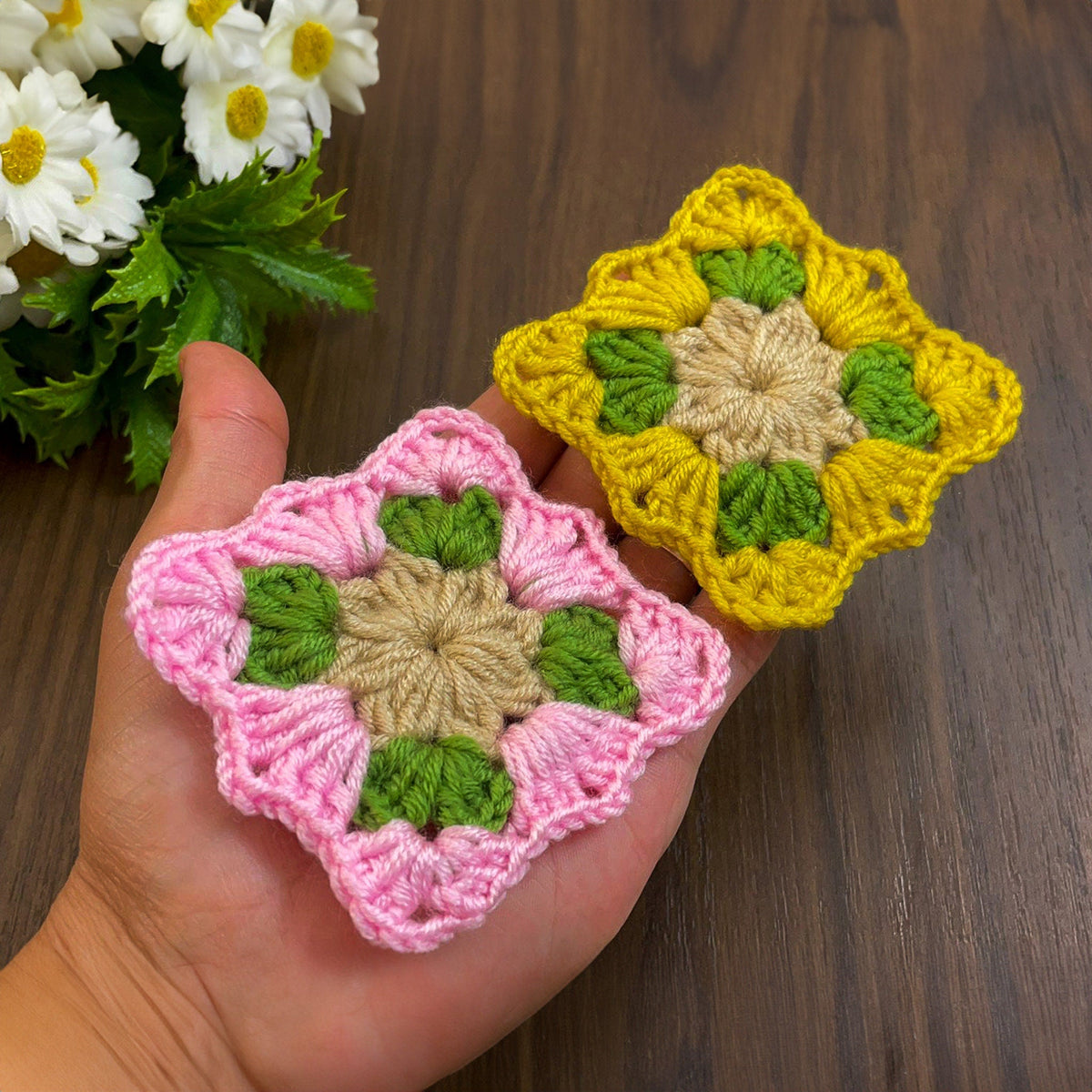 Easy Crochet Square Pattern - Perfect for Beginners - Small Crochet Square Pattern - Hand Trendy