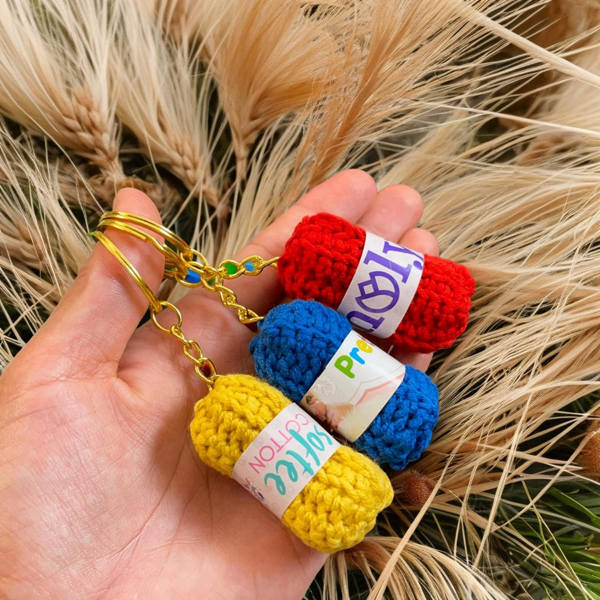 Crochet Keychain Tutorial - PDF Guide - Mini Crochet Yarn Ball Ornament for Crochet Lovers - Hand Trendy