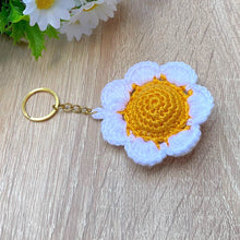 Crochet Daisy Keychain Pattern, Easy PDF Tutorial for Beginners, Create a Flower Key Holder Gift for Friends & Family