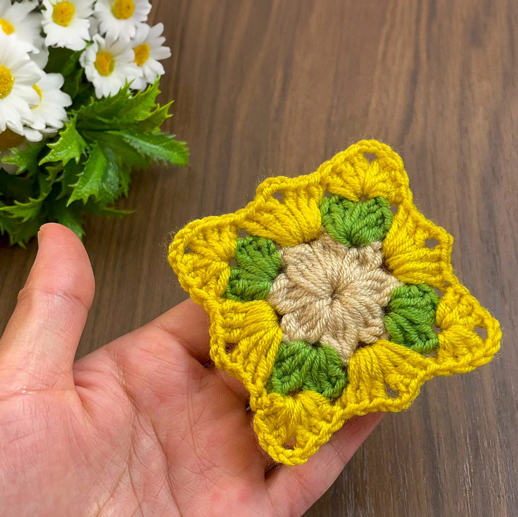 Easy Crochet Square Pattern - Perfect for Beginners - Small Crochet Square Pattern - Hand Trendy
