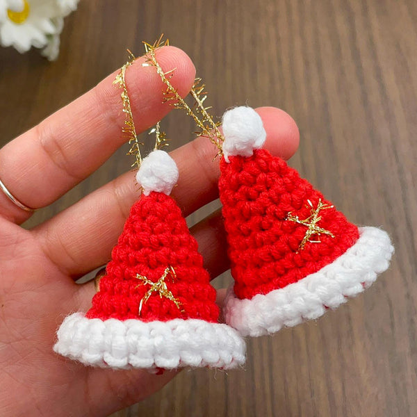 Handmade crochet Santa hat ornament pattern, beginner-friendly Christmas tree decoration DIY, red and white crochet holiday decor, PDF tutorial