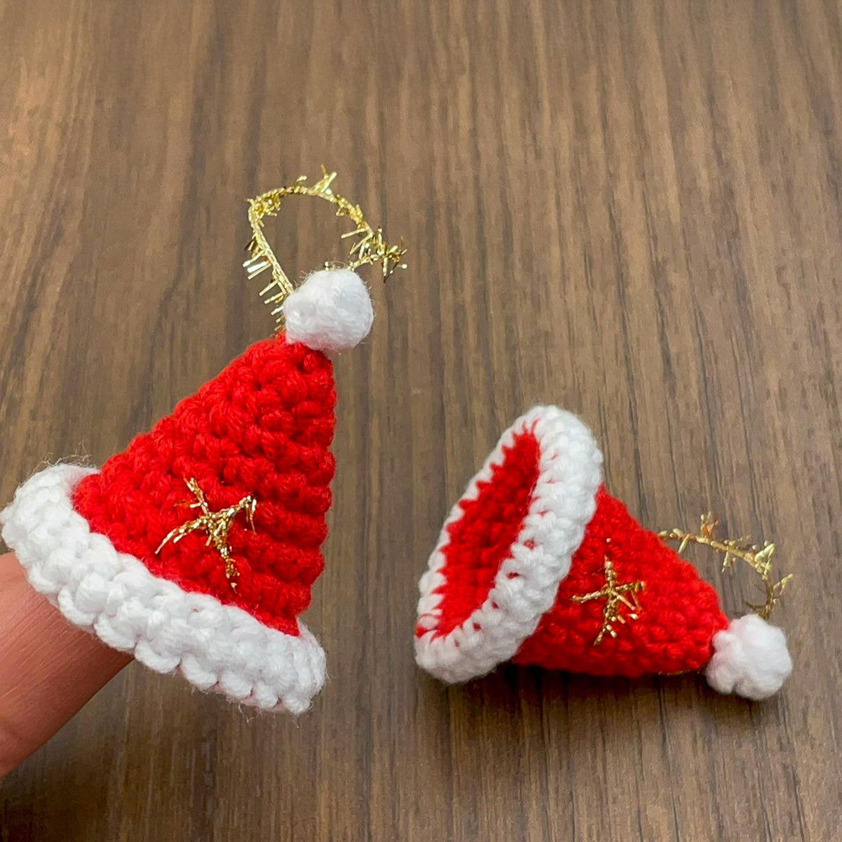 Adorable Crochet Santa Hat Pattern PDF - Instant Download for Christmas Crochet PDF pattern - Hand Trendy