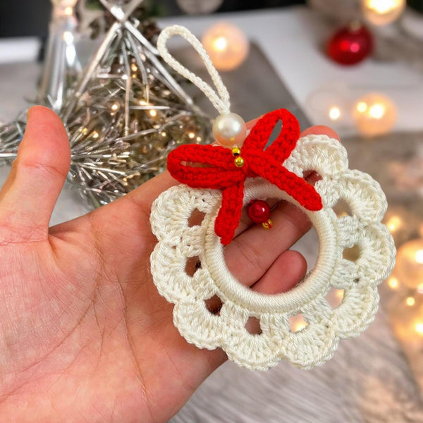 Handmade crochet Christmas wreath ornament pattern, beginner-friendly DIY holiday decor, red and white wreath crochet PDF tutorial
