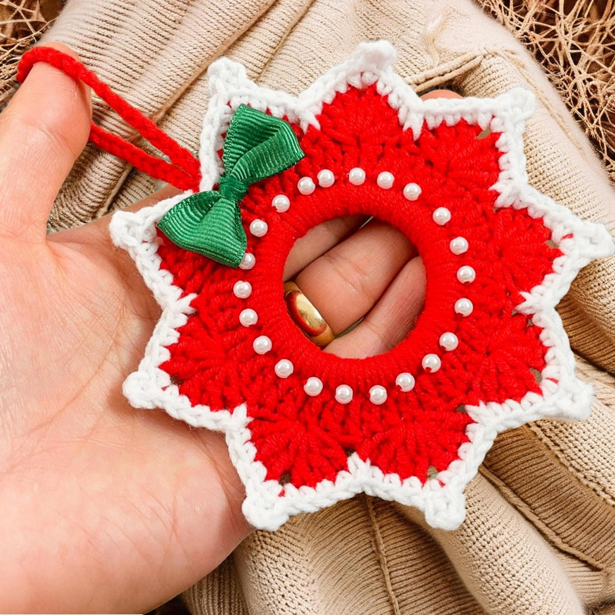 Christmas Crochet Wreath Pattern PDF - Easy DIY Holiday Decoration - Hand Trendy